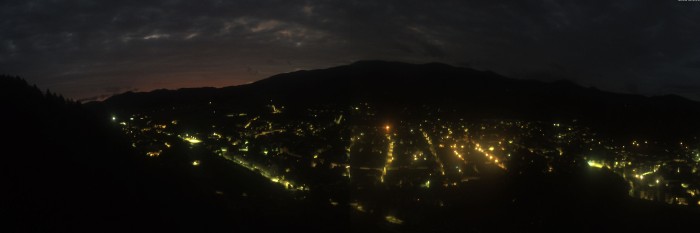 Aktuelle Bilder von Waldkirch mit Blick das Elztal hinauf